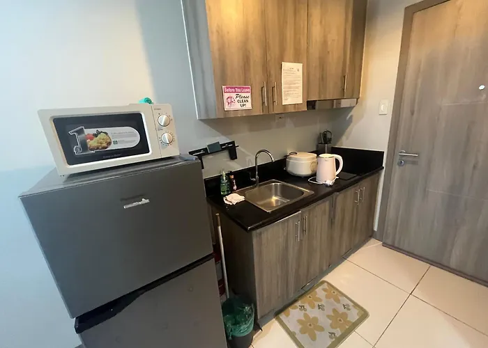 Apartment Coast Sea View Balcony Wifi Tv Near Moa 1524 Manila